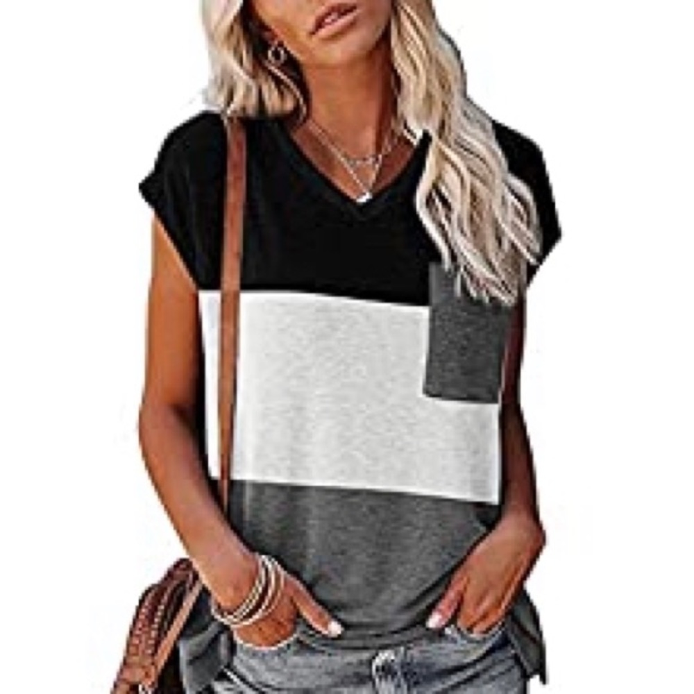 Woman’s color block top